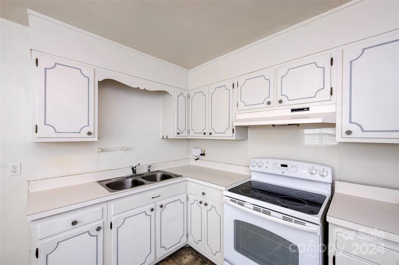 Property image 5 at 3631 Braden Drive, Charlotte, NC 28216