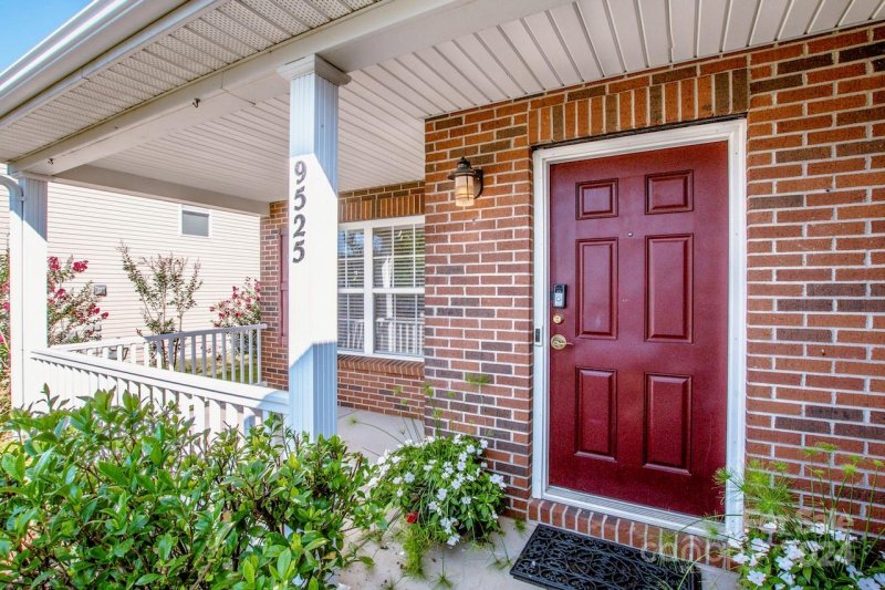 Property image 3 at 9525 Birchcroft Lane, Charlotte, NC 28269