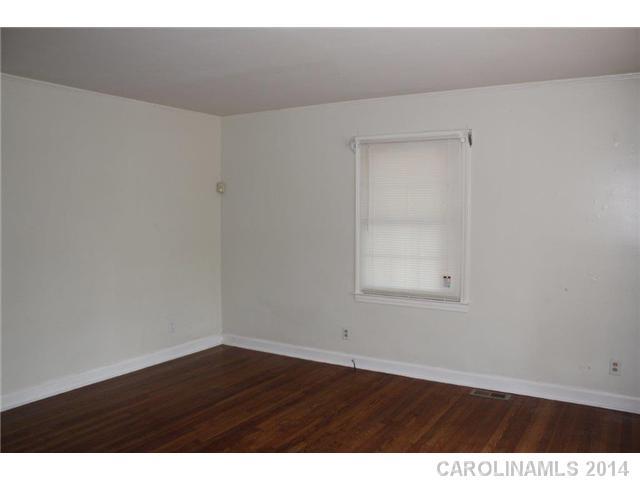 Property image 3 at 3923 Fircrest Drive, Charlotte, NC 28217