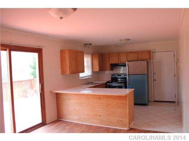 Property image 4 at 3923 Fircrest Drive, Charlotte, NC 28217