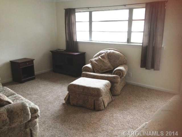 Property image 4 at 118 Point Circle, Belmont, NC 28012