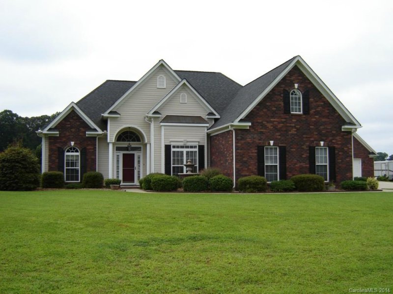 2913 Plum Thicket Court