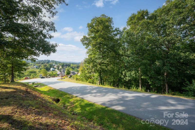 Property image 5 at 59 Sweet Fern Parkway, Asheville, NC 28804