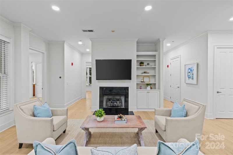 Property image 3 at 5425 Closeburn Road, Charlotte, NC 28210