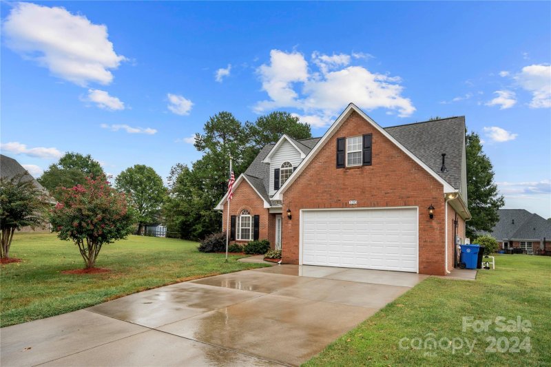 Property image 2 at 120 Water Ash Court, Mooresville, NC 28115