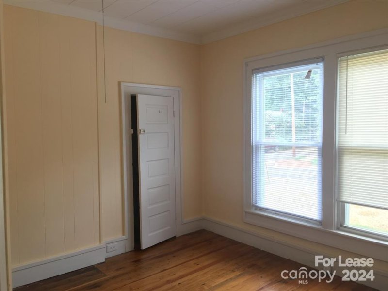 Property image 5 at 804 Spruce Street, Mooresville, NC 28115