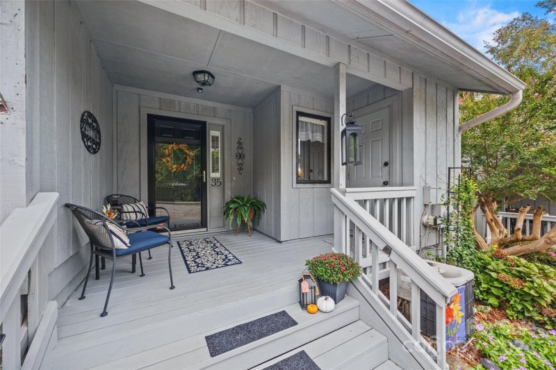 Property image 3 at 100 Willow Run Drive, Gastonia, NC 28056