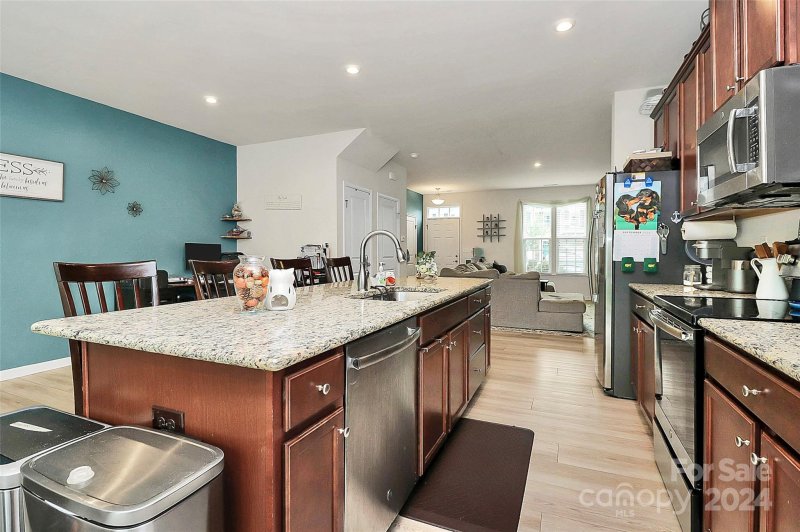 Property image 4 at 2836 Sand Cove Court, Denver, NC 28037