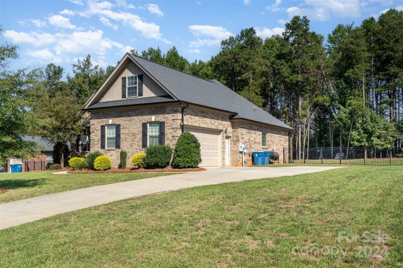 Property image 2 at 5243 Ivy Spring Lane, Concord, NC 28025