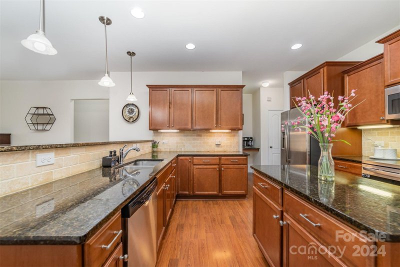 Property image 2 at 1809 Damascus Street, Charlotte, NC 28213