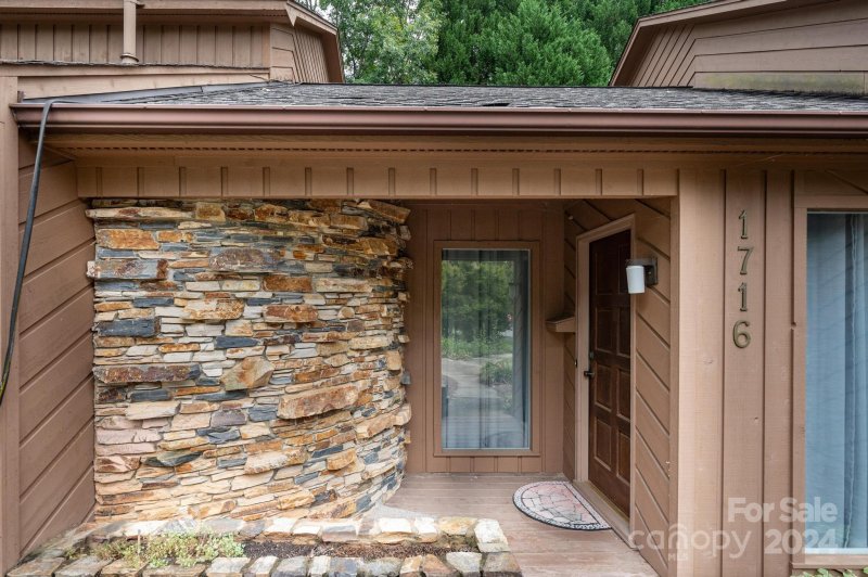 Property image 2 at 1716 12th Street, Hickory, NC 28601