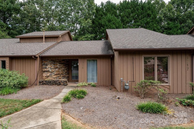 Property image 4 at 1716 12th Street, Hickory, NC 28601