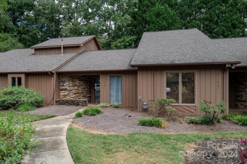 Property image 5 at 1716 12th Street, Hickory, NC 28601