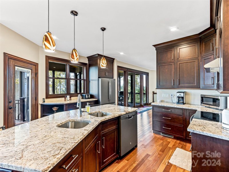 Property image 5 at 948 Eagles Court, Hendersonville, NC 28739