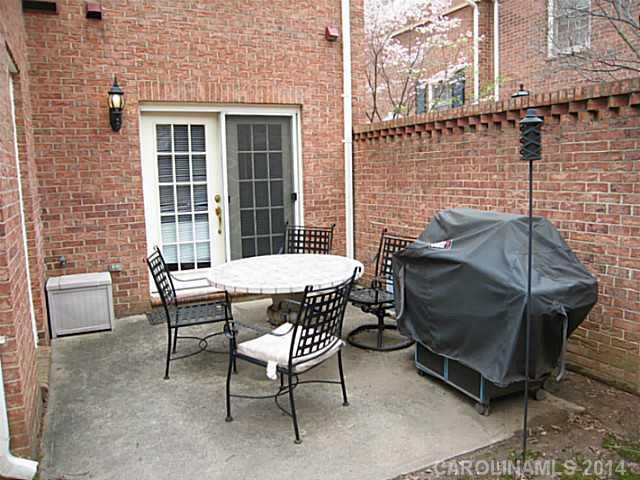 Property image 4 at 520 N Poplar Street, Charlotte, NC 28202