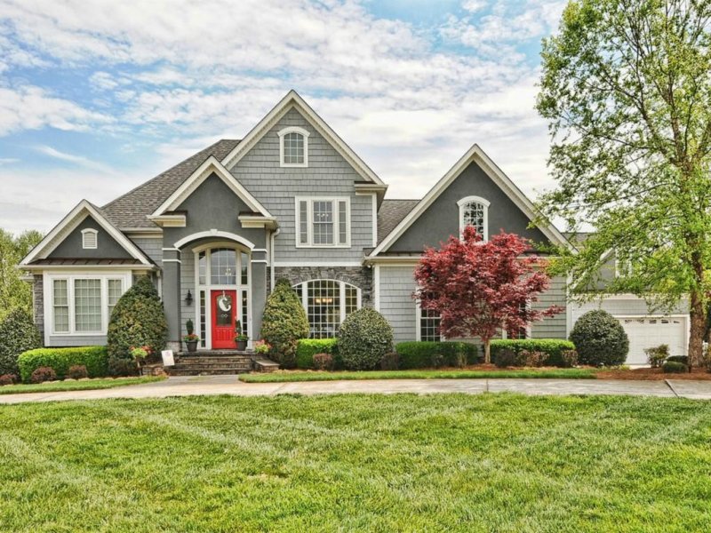 185 Northchase Drive