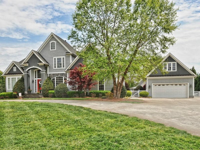 Property image 2 at 185 Northchase Drive, Concord, NC 28027