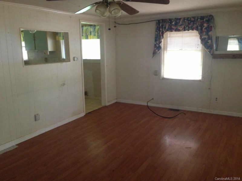 Property image 2 at 3823 Davis Avenue, Charlotte, NC 28208