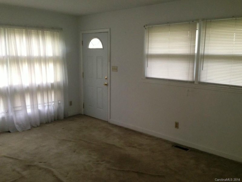 Property image 3 at 1510 Rosetree Court, Charlotte, NC 28213