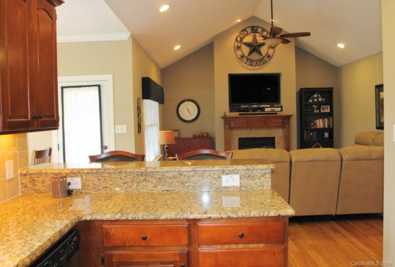 Property image 4 at 129 Postell Drive, Statesville, NC 28625