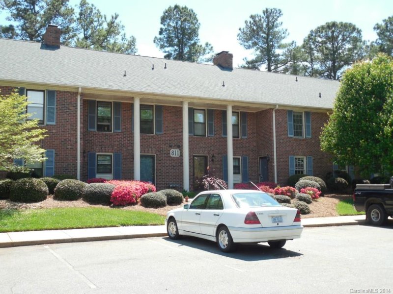 Property image 2 at 811 Jamestown Drive, Gastonia, NC 28056