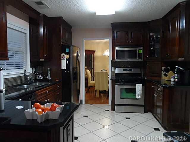 Property image 3 at 570 Queen Brogan Court, Gastonia, NC 28054