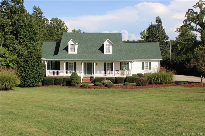 210 Harbor Point Drive