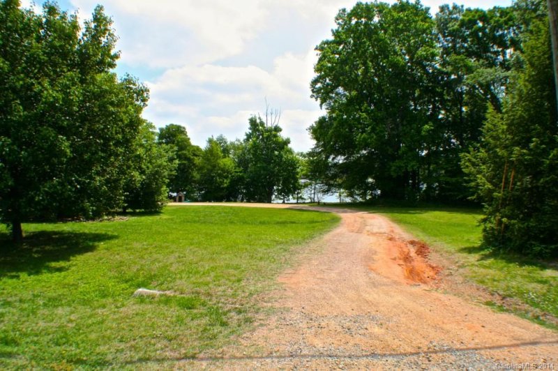 Property image 3 at 18222 Delray Drive, Cornelius, NC 28031