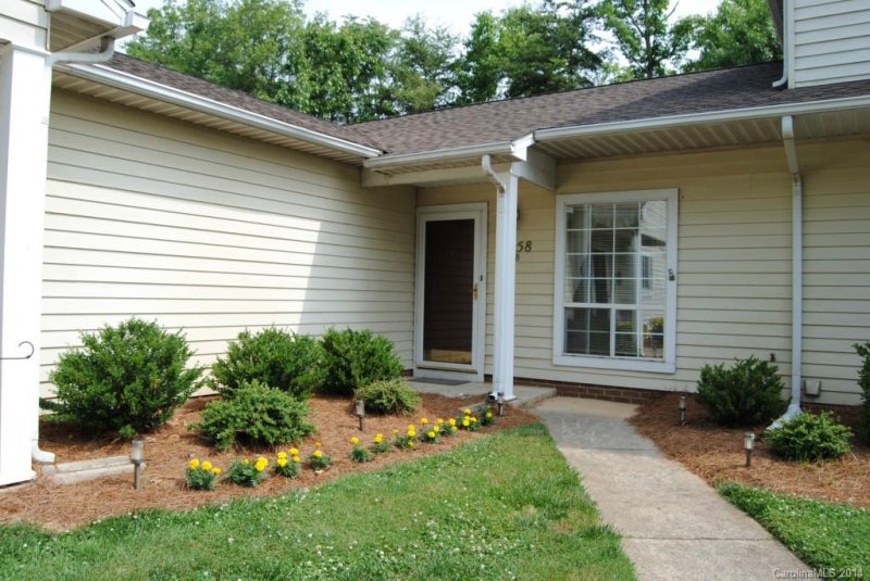 1658 Robins Nest Court