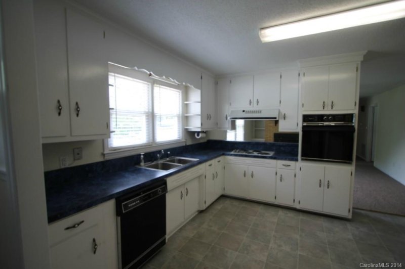 Property image 5 at 3410 Kelly Road, Charlotte, NC 28216