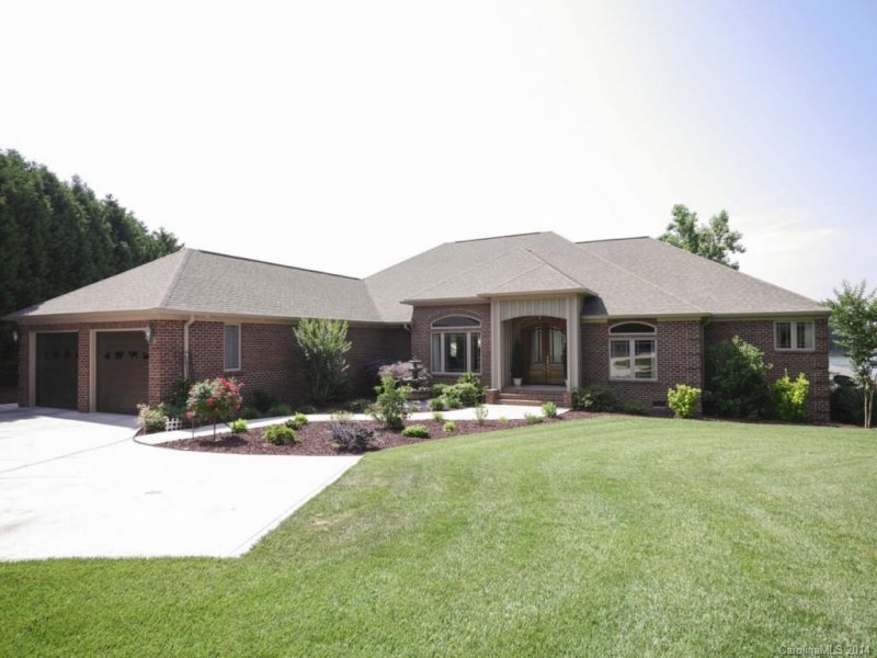 176 Harbor Point Drive