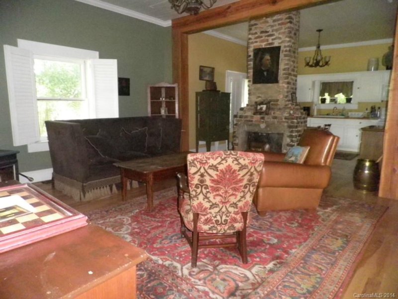 Property image 3 at 334 D Street, Lincolnton, NC 28092