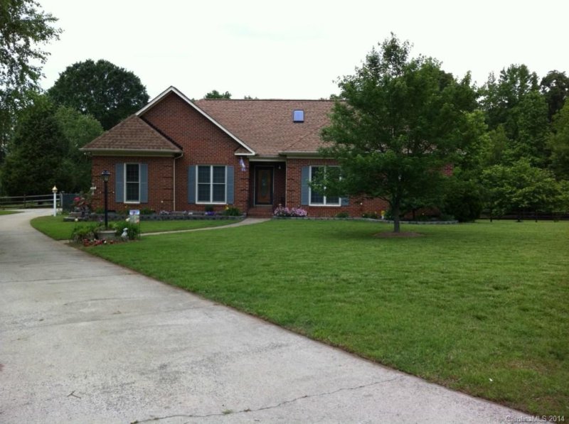 Property image 2 at 1131 Maremont Court, Weddington, NC 28104