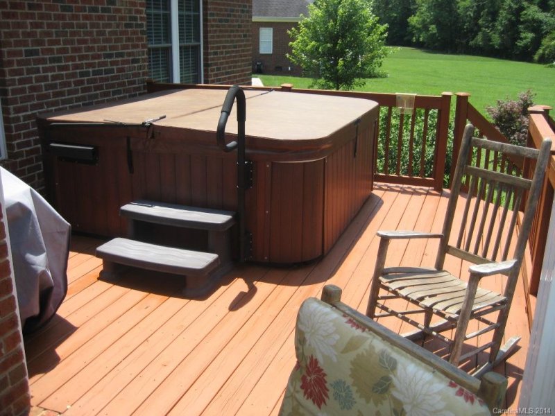 Property image 3 at 9809 Arlington Oaks Drive, Charlotte, NC 28227