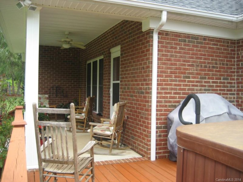 Property image 5 at 9809 Arlington Oaks Drive, Charlotte, NC 28227