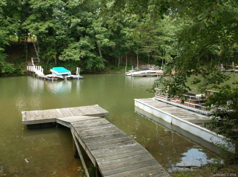 Property image 4 at 106 Cove View Drive, Mooresville, NC 28117