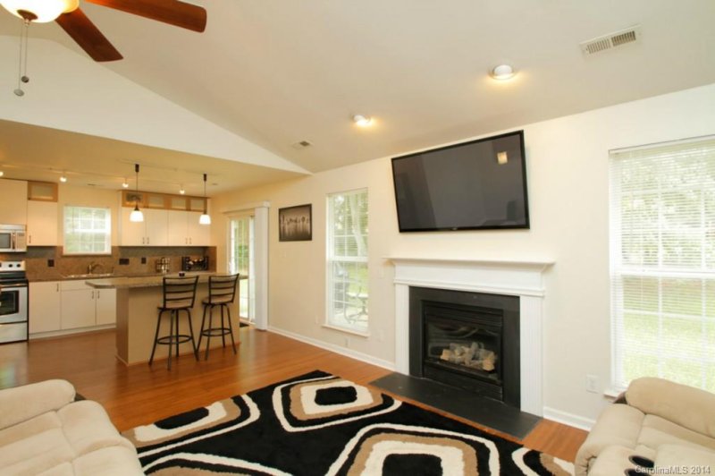 Property image 4 at 4010 Maple Shore Drive, Matthews, NC 28104