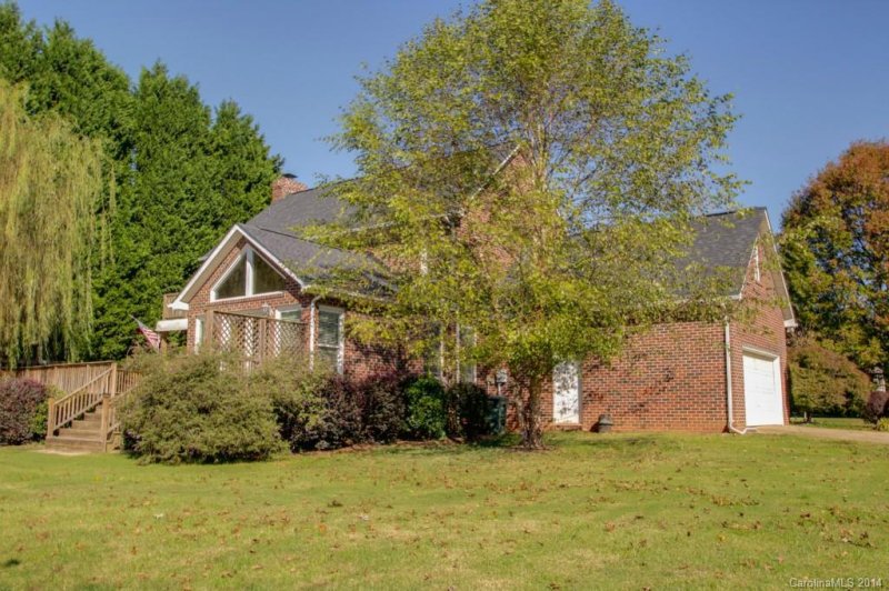 Property image 3 at 168 Turnberry Lane, Mooresville, NC 28117