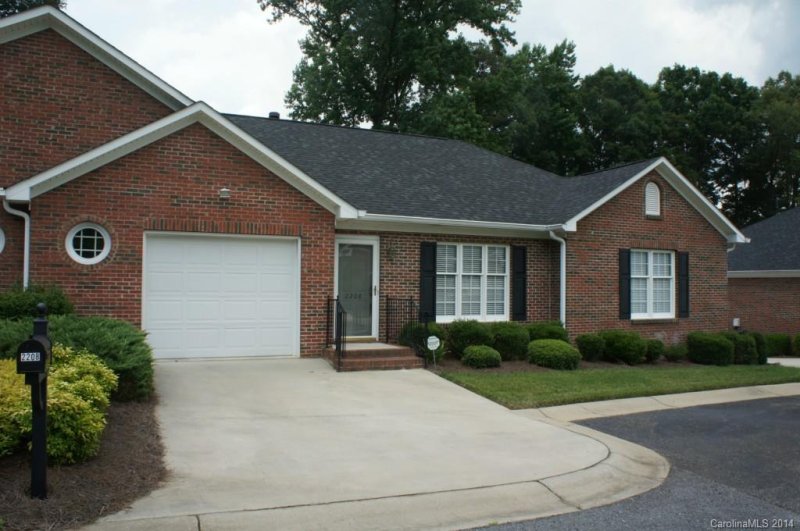 Property image 2 at 2208 Windsor Woods Drive, Gastonia, NC 28054