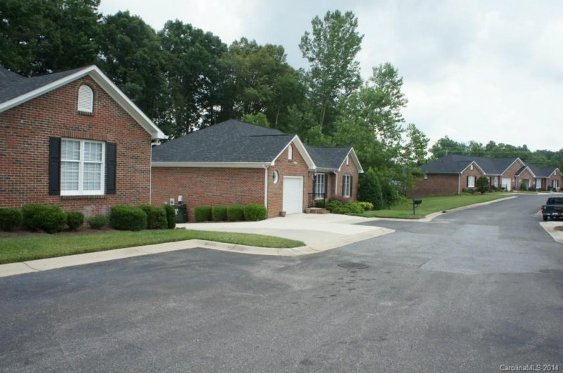 Property image 3 at 2208 Windsor Woods Drive, Gastonia, NC 28054