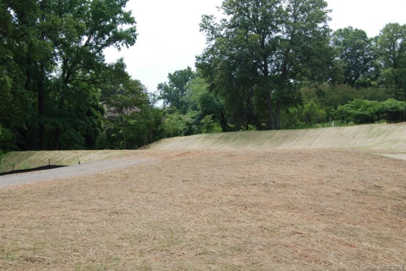 Property image 2 at 2137 Foxcroft Woods Lane, Charlotte, NC 28211