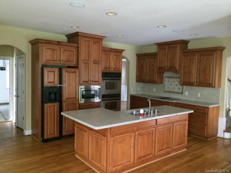 Property image 3 at 9832 Arlington Oaks Drive, Charlotte, NC 28227