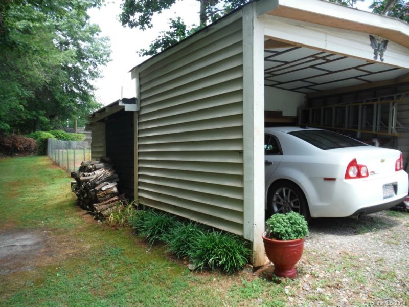 Property image 2 at 583 Eufola Road, Statesville, NC 28677