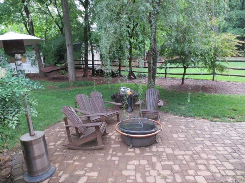 Property image 2 at 6722 Carmel Hills Drive, Charlotte, NC 28226