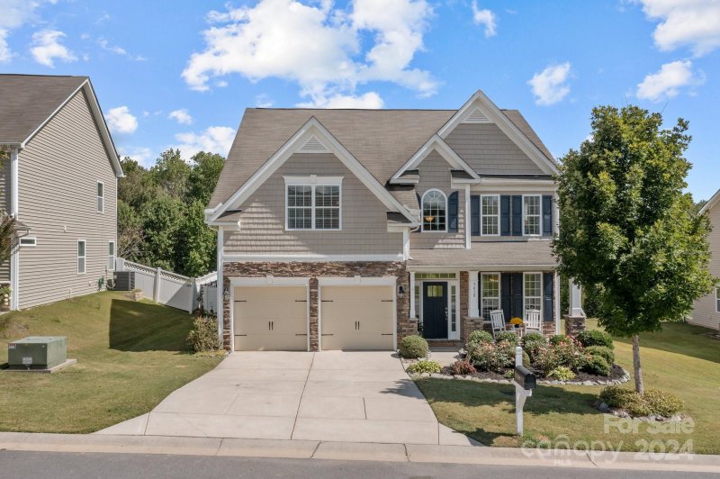 3418 Streamside Drive