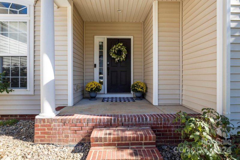 Property image 3 at 138 Winterbell Drive, Mooresville, NC 28115