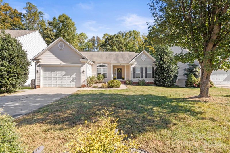 Property image 4 at 138 Winterbell Drive, Mooresville, NC 28115