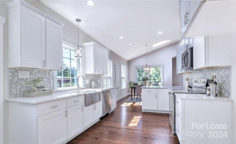 Property image 5 at 2624 Roslyn Avenue, Charlotte, NC 28208