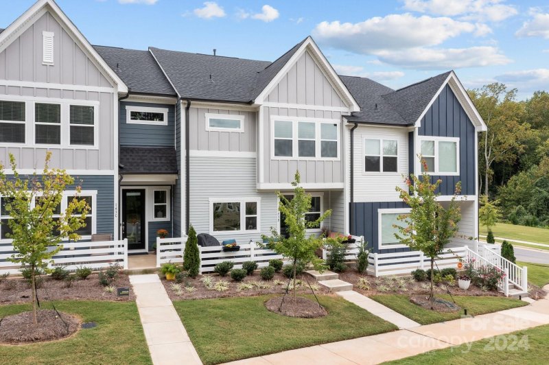 Property image 3 at 143 Forest Lake Boulevard, Mooresville, NC 28117