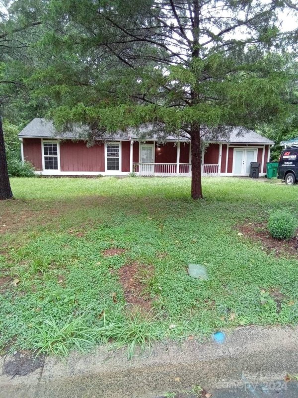 6501 Farmstead Drive